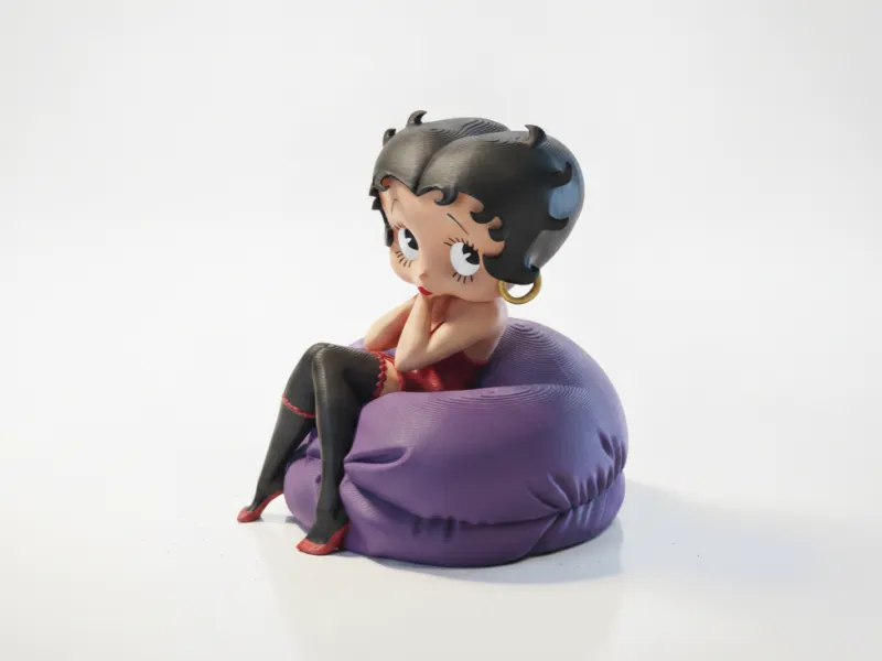 Femme élégante au repos - Figure féminine imprimable en 3D