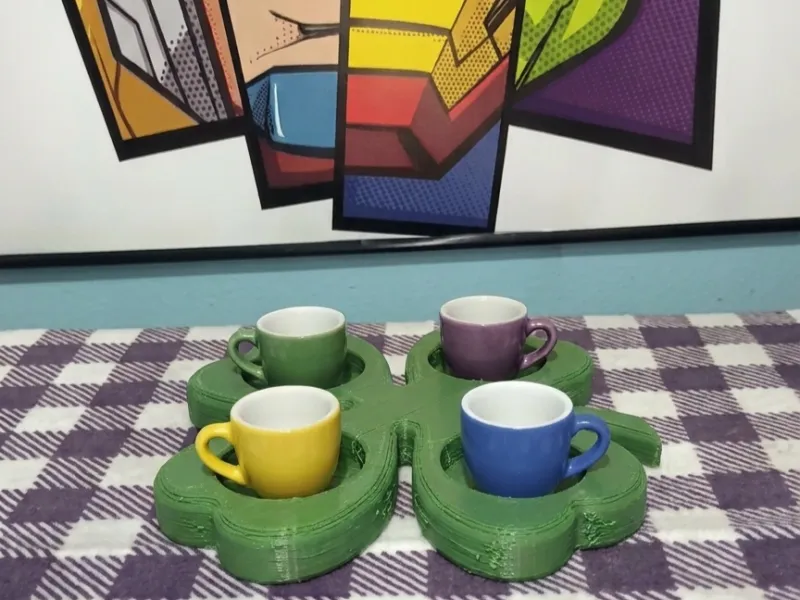 حامل أكواب وفناجين على شكل ورقة