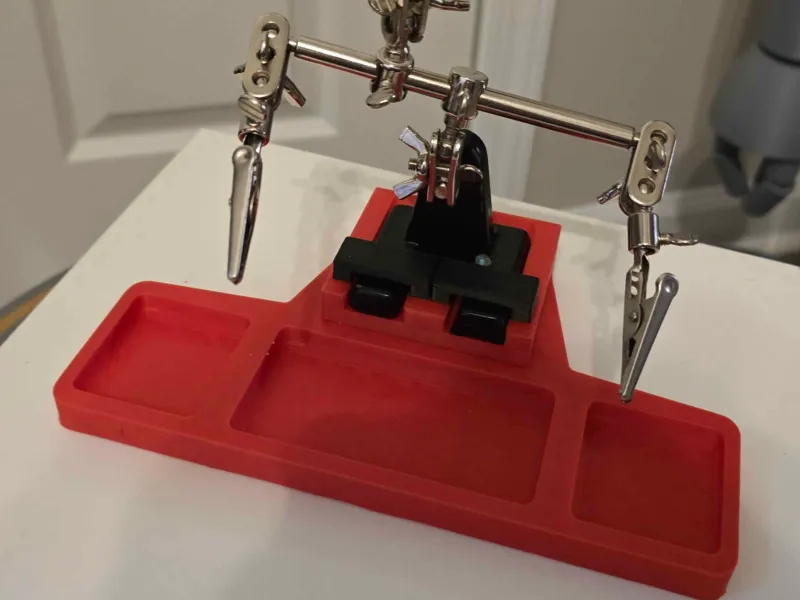 Helping Hands Soldering Station