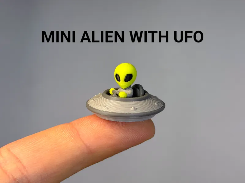 Mini Alienígena com UFO