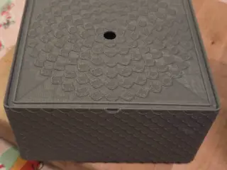 Stackable Dragon Box with lid