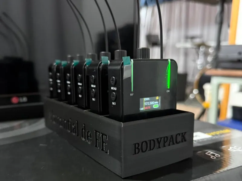 Base para In-Ears LMBGM AR9 | Stand for LMBGM AR9 Bodypack