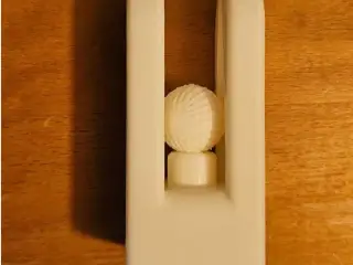 Autolocked Hanger
