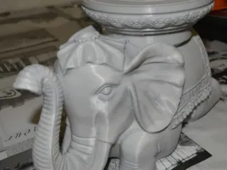 Elephant stand 