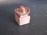 hat-shaped keycap-0