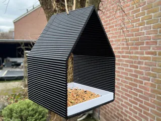 Bird feeder house
