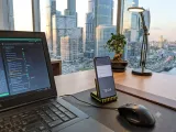 Smartphone stand _ Yellow Stripe-0