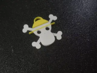 one piece straw hat keychain