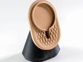 Monolith ⬝ Phone Stand