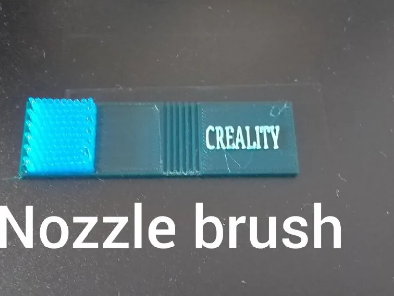 Düsenreiniger mit halter für jeden Creality drucker.
