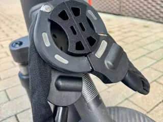 E-Scooter Handcuff Lock Holder V2 – Stem Mount (50mm)