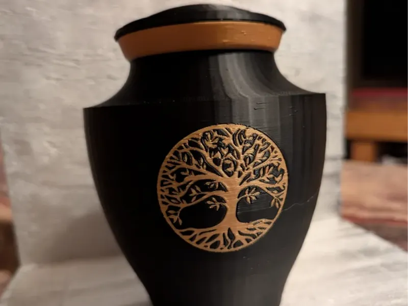 Urn with Customizable Text