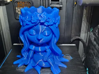 Stump girl pot