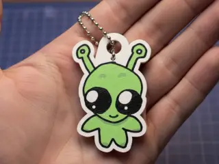 LLAVERO CUTE ALIEN