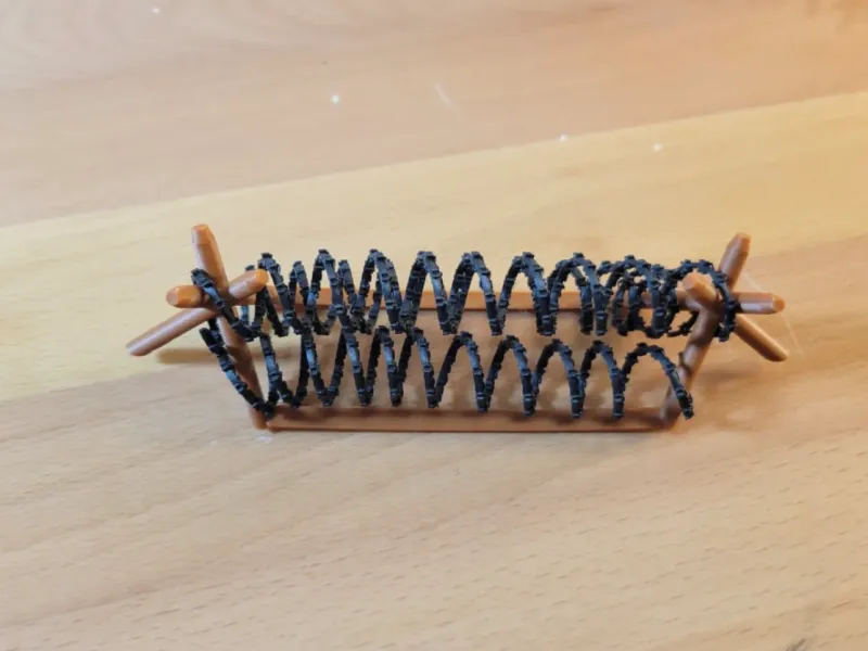 Barbed wire for green army me