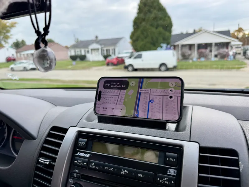 Pathfinder Dashboard Phone Holder