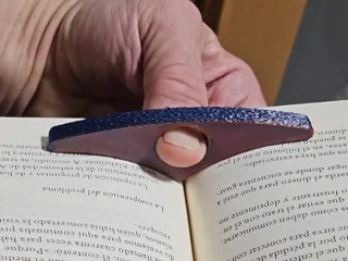 Abre libros - sujeta paginas