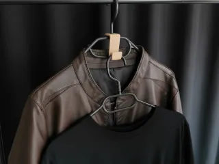 Clever hook for clothes hangers