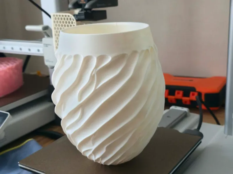 Spiral tide vase