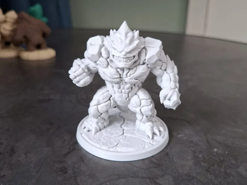 Golem Guerrier de Pierre – Figurine Fantastique