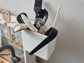 Little Town Toy Kitchen Utensil Holder