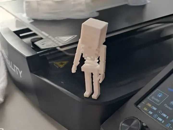 Esqueleto estilo Minecraft
