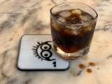 Coaster Minion_mirón-0