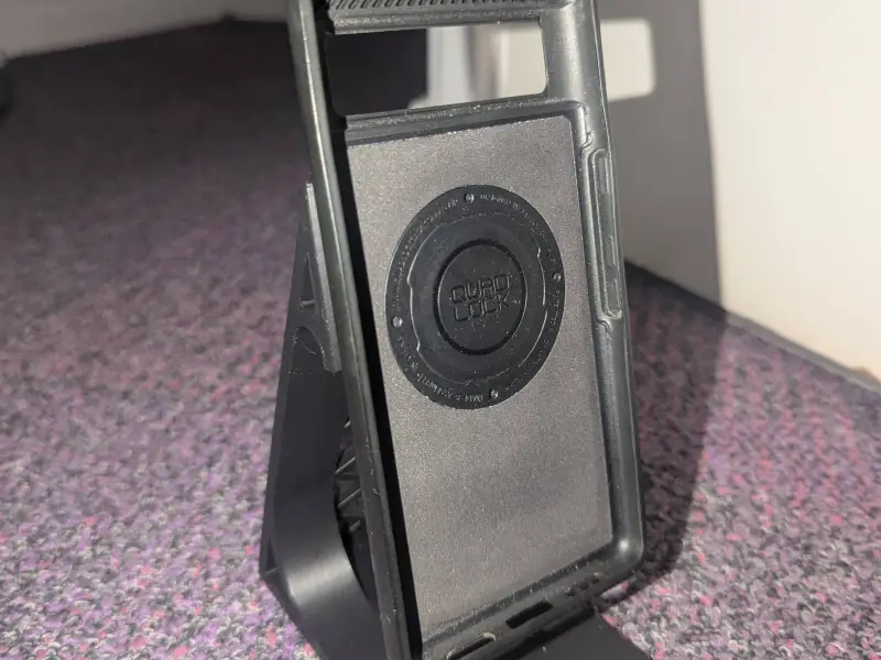 Quadlock Phone Stand