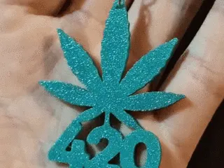 Cute Weed keychain 2