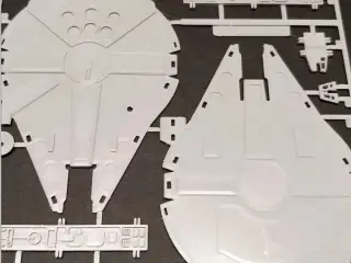 Millennium Falcon Kit Card 