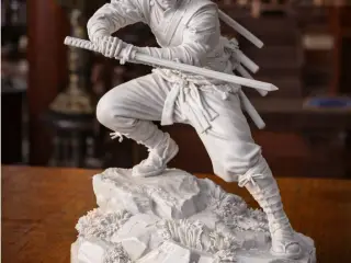 Dynamic Samurai Warrior – High Detail 3D Printable Statue