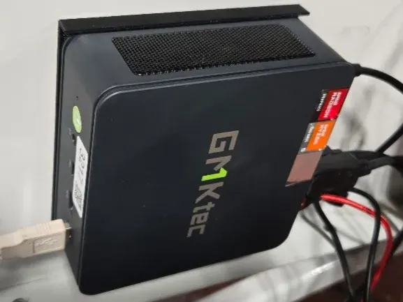 GMKtec M6 支架