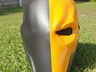 Deathstroke mask