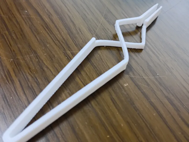 Reverse action Tweezers