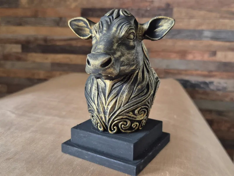 Buste de Tête de vache à Filigrane