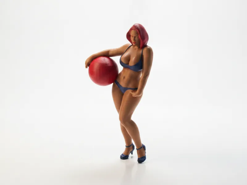 Figurilla femenina de chica en bikini con pelota imprimible en 3D
