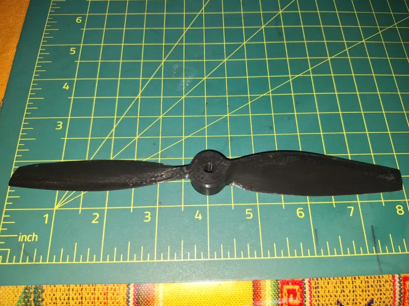 RC飛行機用プロペラ 8x5