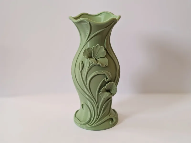 Flowing Garden Vase – Plant-Inspired Art Nouveau Homeware