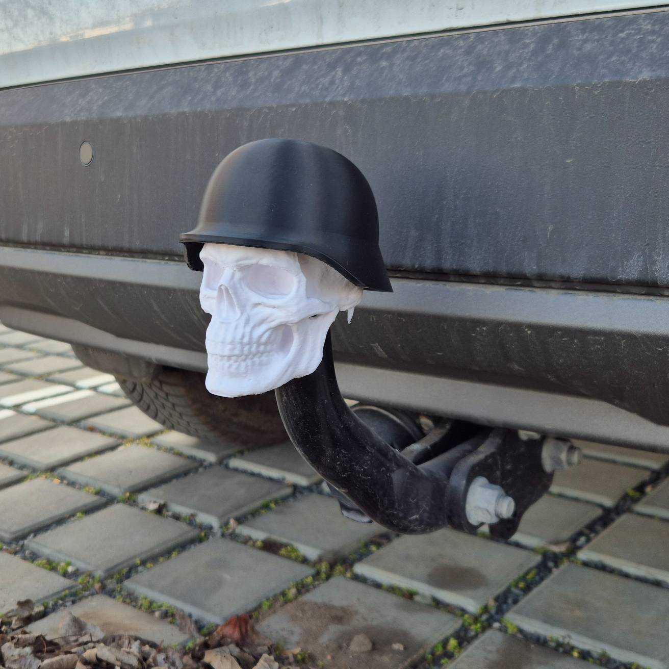 Skull with helmet Hitch ball cover