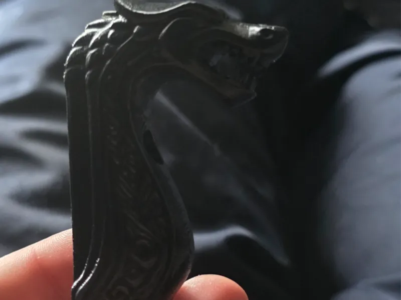 Porte-manteau style figure de proue en dragon de drakkar