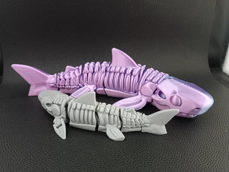 Tubarão Esqueleto Flexível – Brinquedo Articulado do Oceano