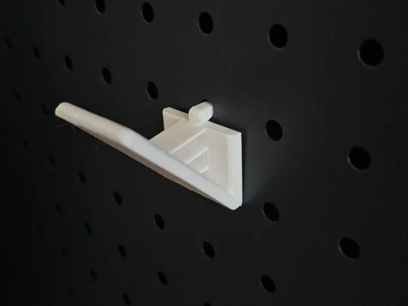 Pegboard_cyclinghelmet_hook
