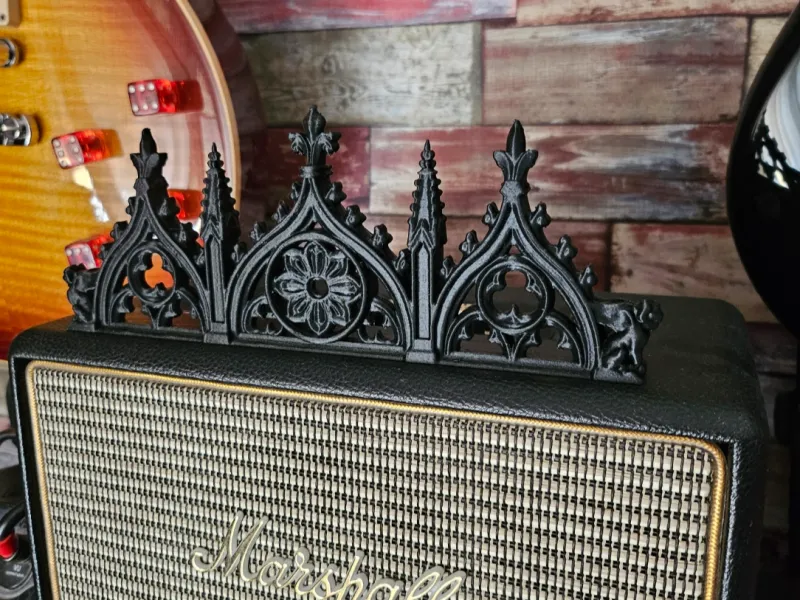 cornice decorazione gotica