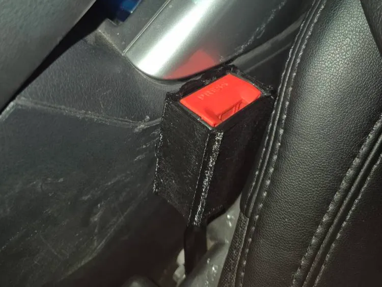 seatbelt buckle noise damper