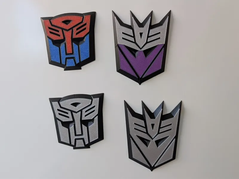 オートボット＆ディセプティコン 3Dバッジ | マグネット＋キーチェーン