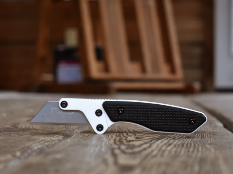Coltello Utility a Lama Fissa