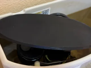 Toilet Flush Valve Spray blocking lid