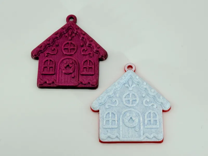 Ornamento Natalizio a Forma di Casetta di Pan di Zenzero