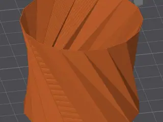 Twisted Cylinder Vase (16 edges)