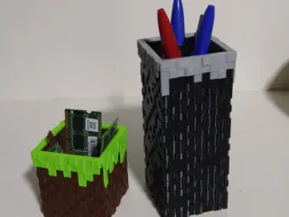 Pen holder (Minecraft)